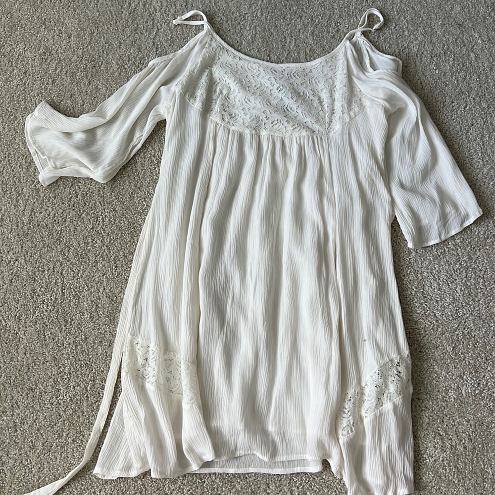 Brand new/tag off shoulder dress size M
